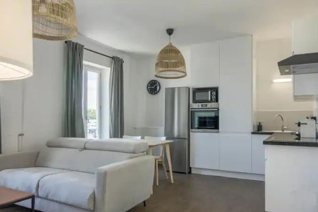 T2 Le Chatelet Apartment Orleans Bagian luar foto